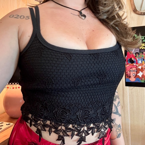 Women's Vintage Small Black Ribbed Lace Crop Tank Top 90s - Picture 1 of 5
